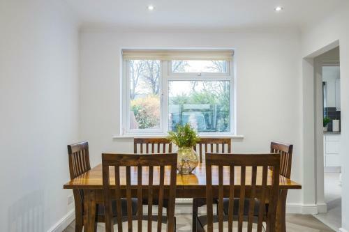 Apartamento Attractive And Spacious 3 Bed House In Grays Lakeside