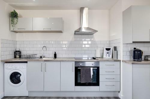 Modern & Refurbished 2/bed Apartment In Stockport