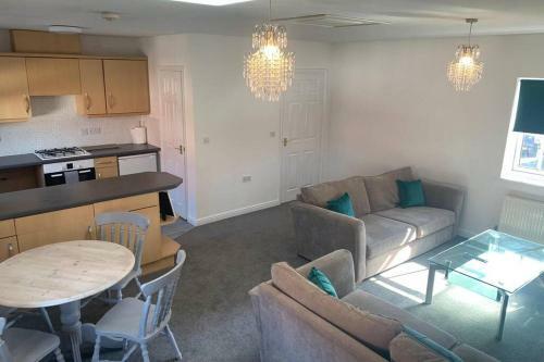 Silver Stag, Large 2 Bedroom Apartment With Designated Parking
