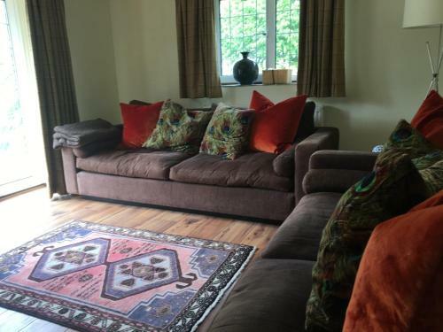 The Lodge Cottage At Wartling Place