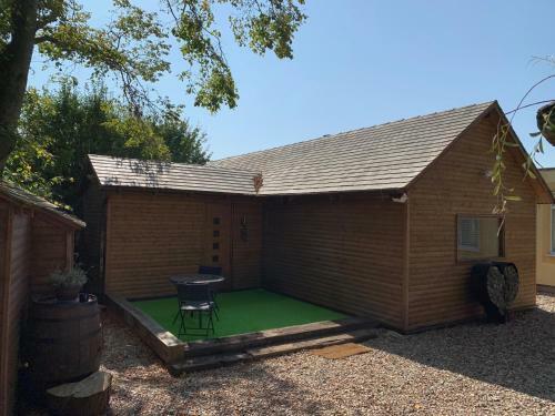 Wits End Log Cabin