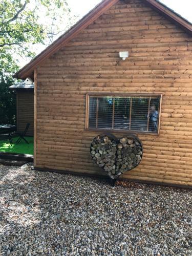 Wits End Log Cabin