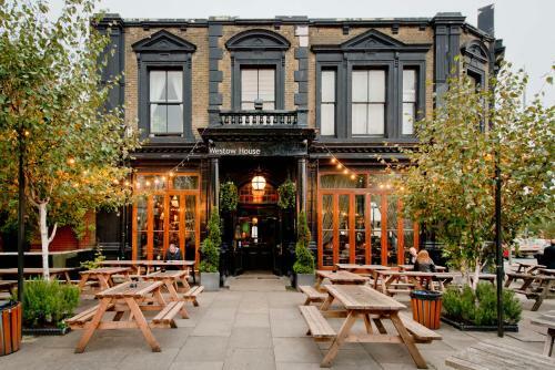 Hotel Westow House