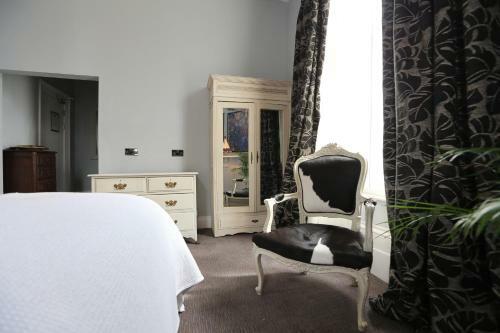 Hotel The Crown And Sceptre