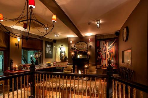 Hotel The Crown And Sceptre