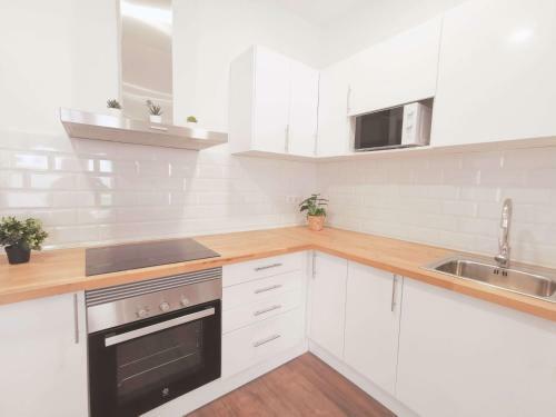 Lisa Apartment By Hlclub Hutb-060050
