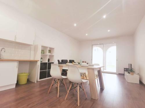 Lisa Apartment By Hlclub Hutb-060050