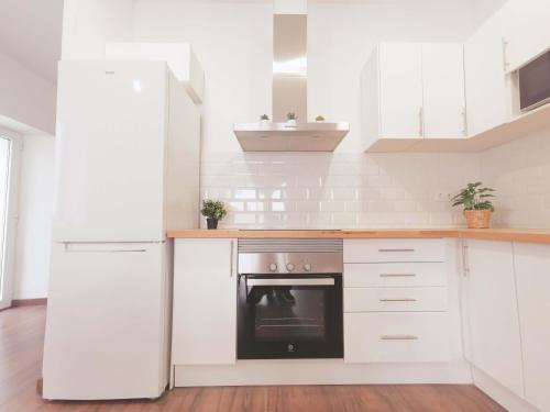 Lisa Apartment By Hlclub Hutb-060050
