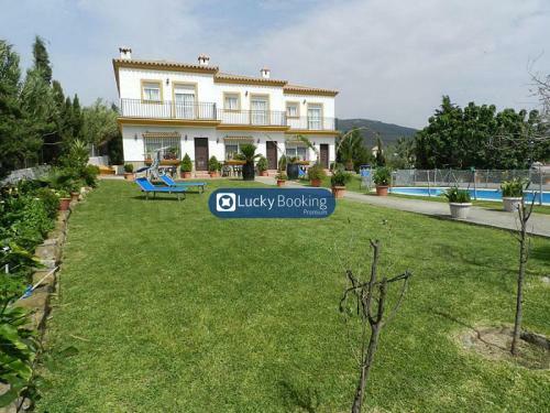 Zahara Lucky Booking