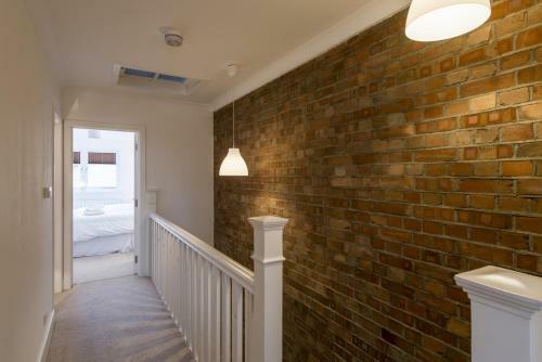London House