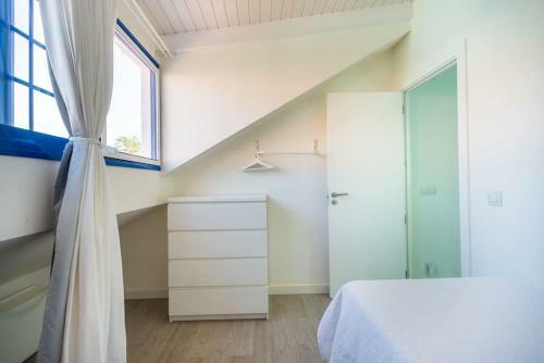 Fabulous Bungalow , Wifi, Swimming Pool And Beach