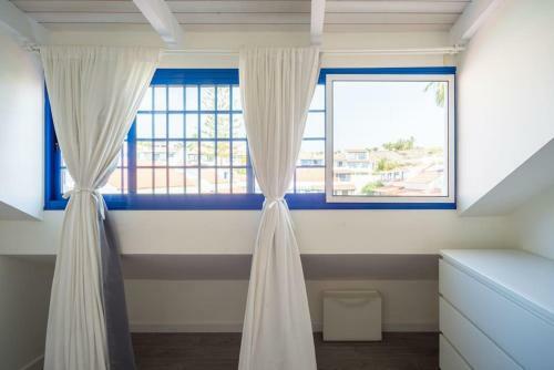 Fabulous Bungalow , Wifi, Swimming Pool And Beach