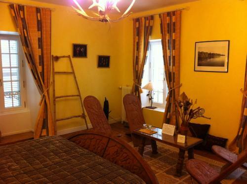 Bed & Breakfast Logis De Guitres - Chambres D'hotes