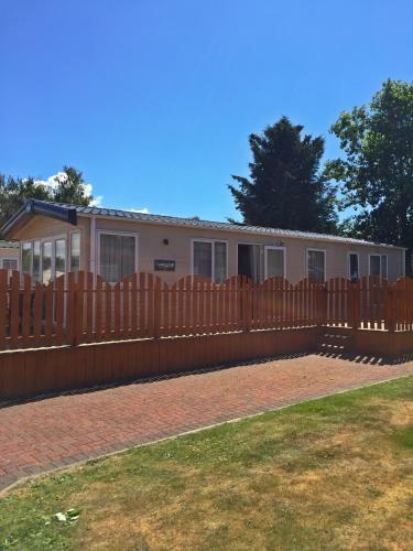 32 Dayven Lodge