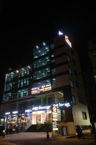 Hotel 8th Mile Suites