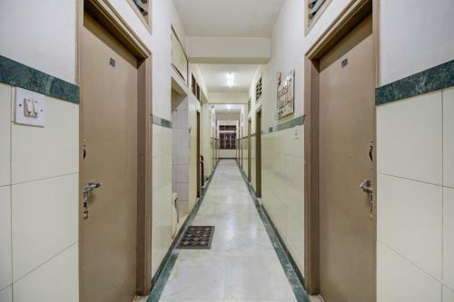 Hotel Spot On 75643 Golden Guest House
