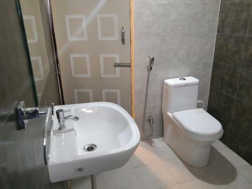 Hotel Amulya Fine Dine Residency