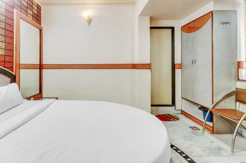 Hotel Collection O 84605 Srk Diamond Inn