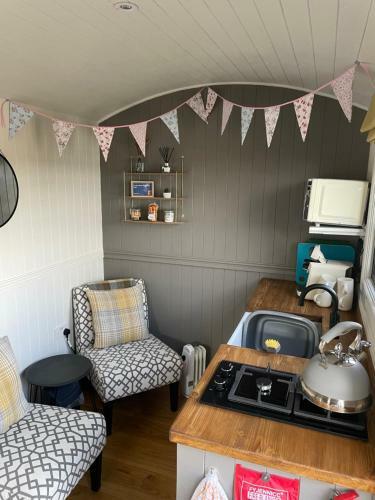 Lodge On The Moor Shepherds Huts