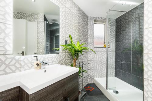 Apartamento Cozy Stay In Birmingham By The Canal !!