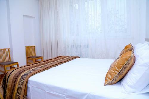 Sunny Apartment On Sayat-nova Avenue & Tours