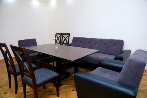 Sunny Apartment On Sayat-nova Avenue & Tours