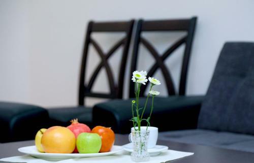 Sunny Apartment On Sayat-nova Avenue & Tours