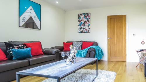 Tudors Esuites Four Bedroom House