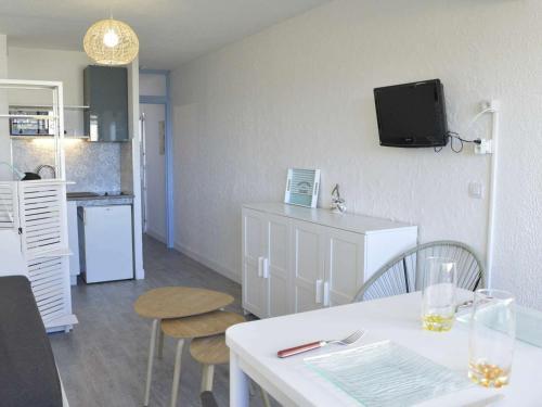 Apartamento Studio Le Grau D'agde, 1 Pi�ce, 4 Personnes - Fr-1-249-362