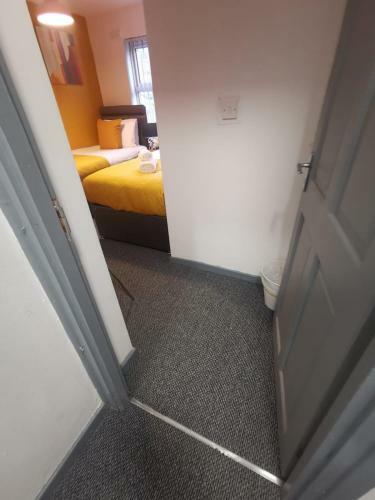 Arena Central Birmingham 6 Beds 2 Bathrooms Garden Parking