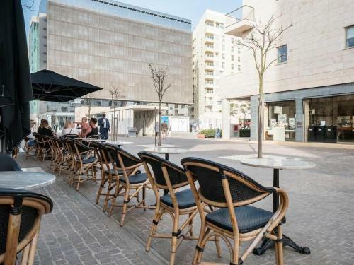 Superb Seafront Family Apartment