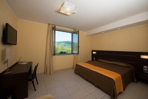 Hotel Letizi�