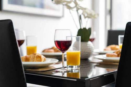 Apartamento Avril Stay Birmingham City Centre - With Balcony