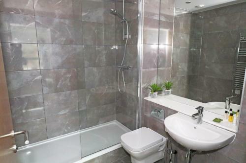 Incredibly Central 2 Bedroom Birmingham Apartment