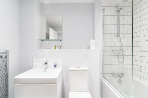 Contemporary 1 Bedroom Apartment In Central Birmingham