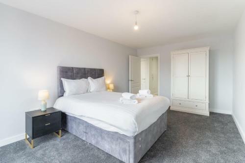 Contemporary 1 Bedroom Apartment In Central Birmingham