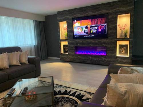 The Exclusive Jacuzzi Apartments