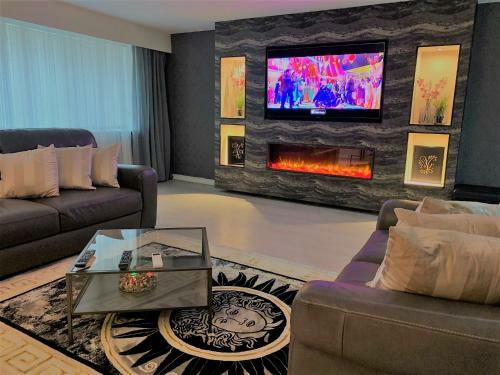 The Exclusive Jacuzzi Apartments