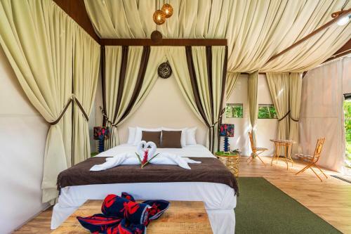 Drake Bay River View - Glamping Eco Lodge