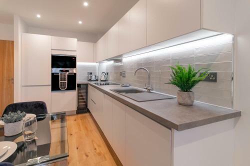 Central Birmingham Modern 1 Bedroom Apartment