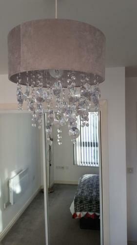 Modern City Centre 1 Bed Apartment With Gym Access By Lets Relocations