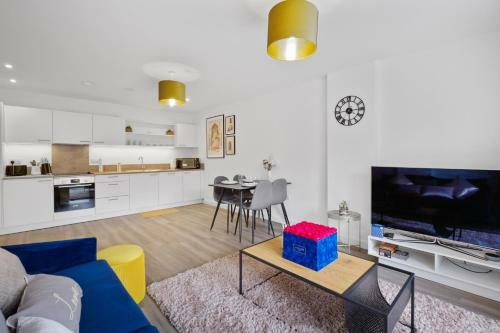 Central Birmingham 2 Bed Apartment With Balcony