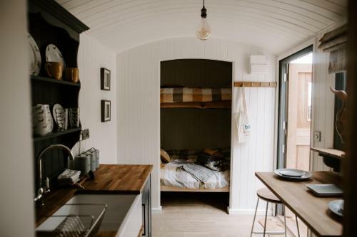 Angela's Rest Shepherds Hut