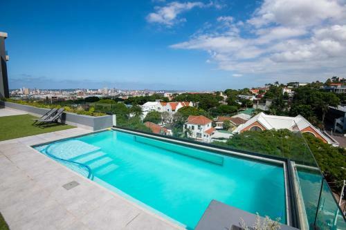 2six2 Florida Road Luxury Apartment