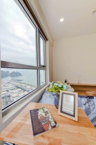 Hihome6 Halong Bay Deluxe Apartment Sea View