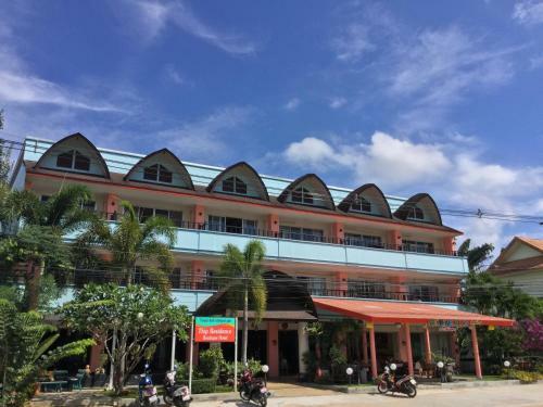 Thip Residence Boutique Hotel