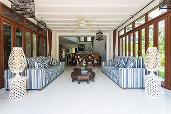 Amatapura Beachfront Villa 12