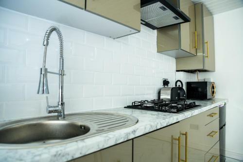 Inviting 1-bed House In Bradford