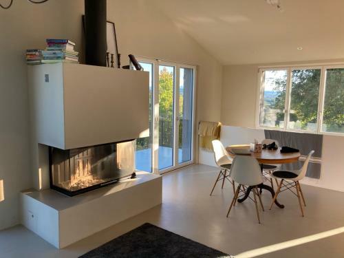 Villa Traumhaftes Ferienhaus Mit See- Und Alpenblick