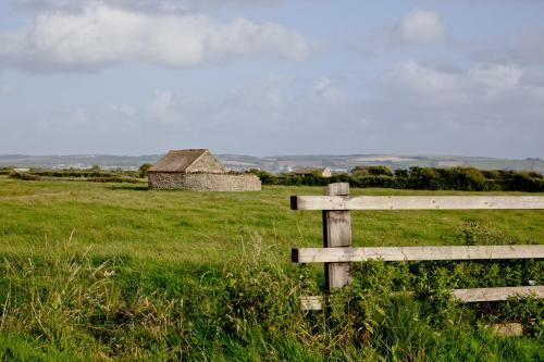 Broadpath, Great Field Lodges